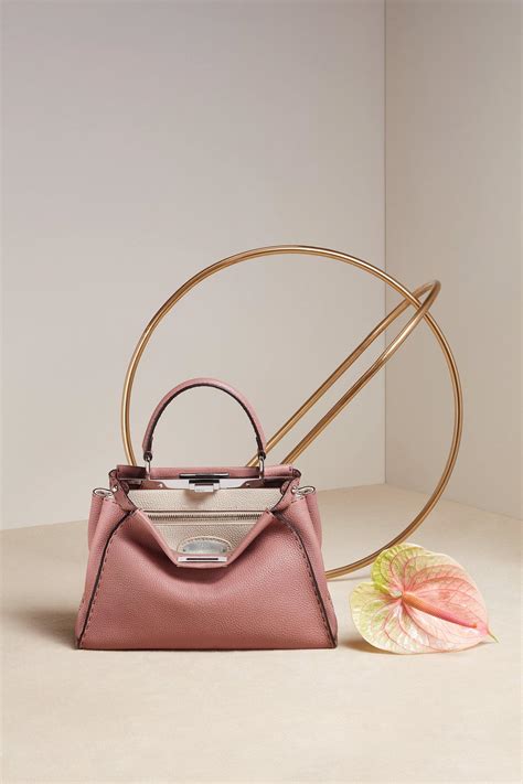 borsa peekaboo fendi prezzo